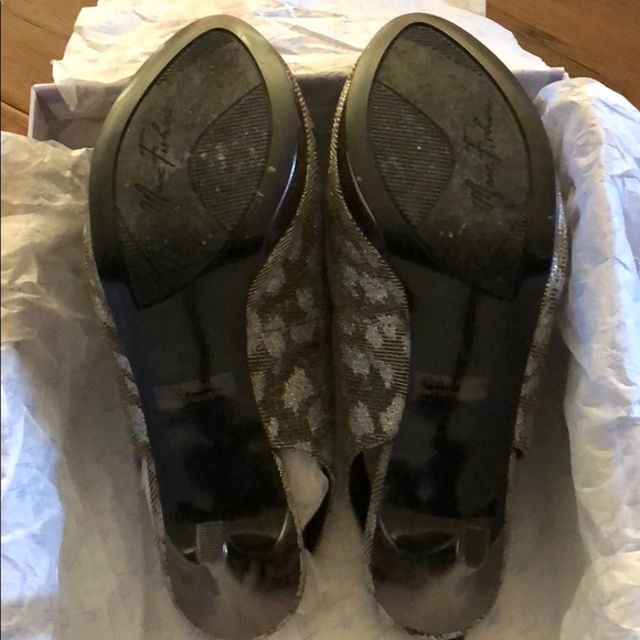 Shoes - Picture 4 of 5